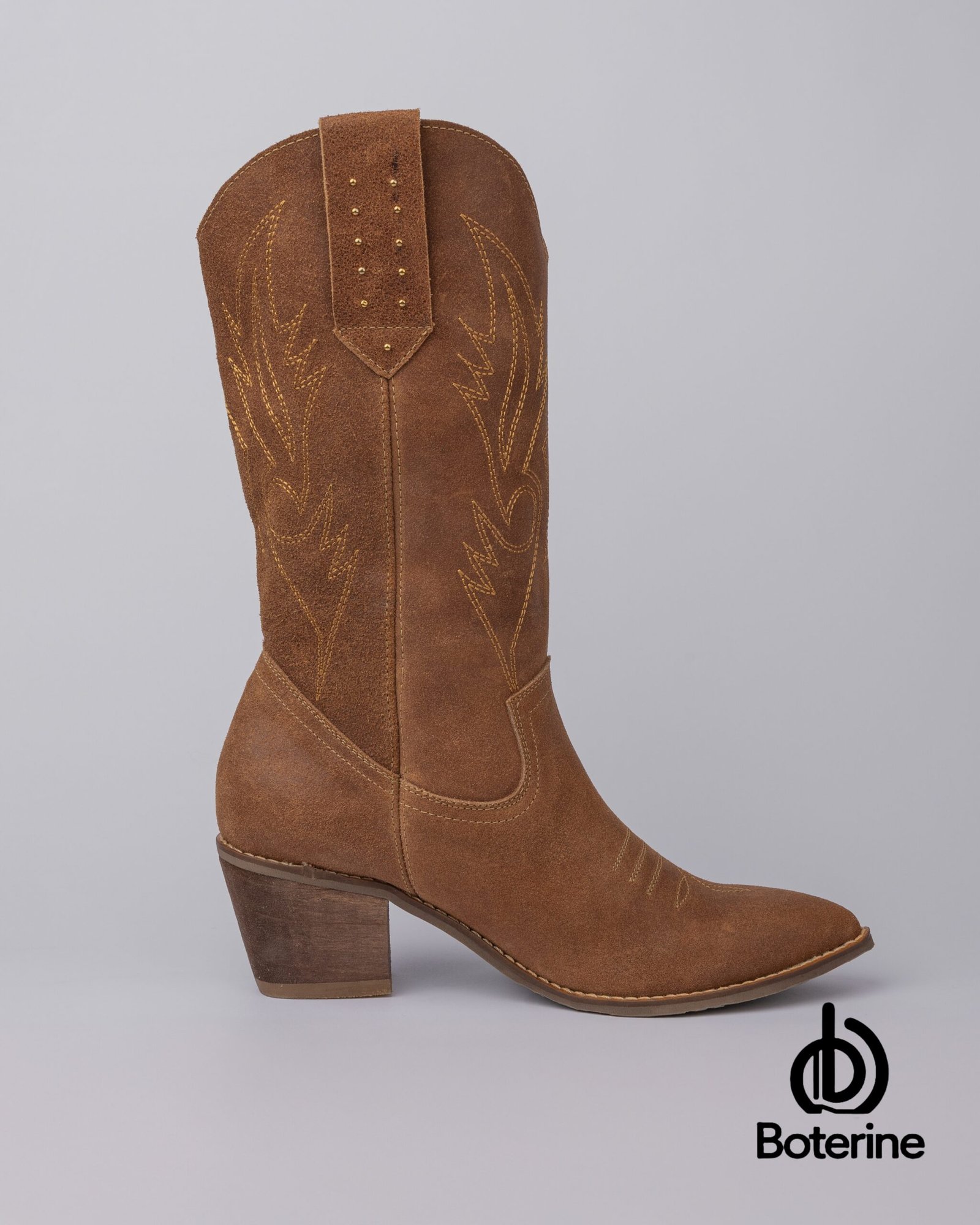 Botas en gamuza bordadas para mujer
