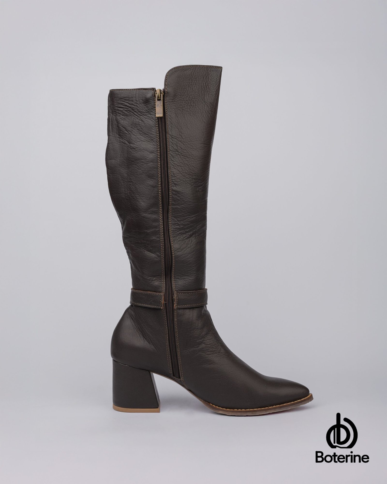 Botas en cuero con cierre para mujer color café oscuro - Image 2