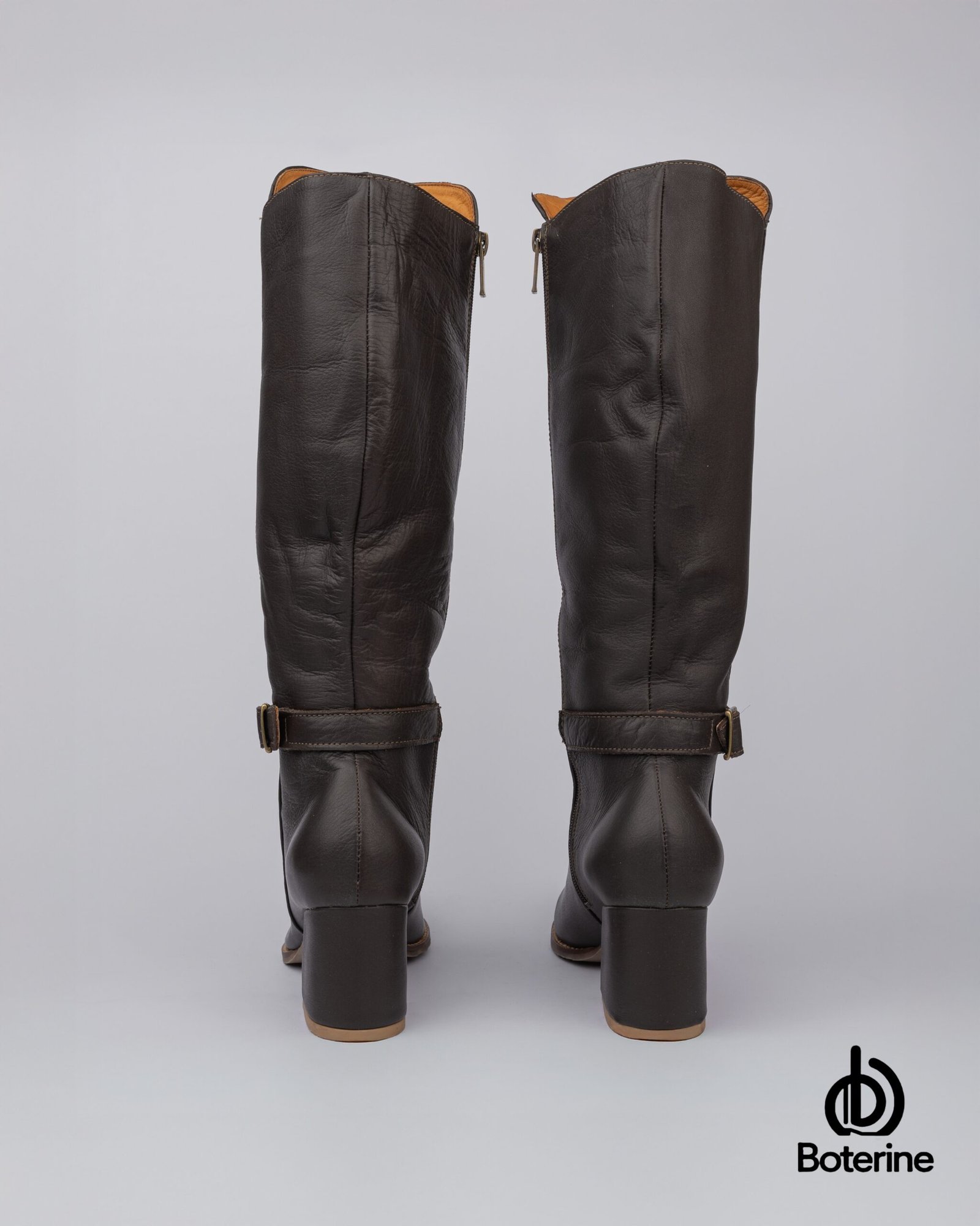 Botas en cuero con cierre para mujer color café oscuro - Image 4